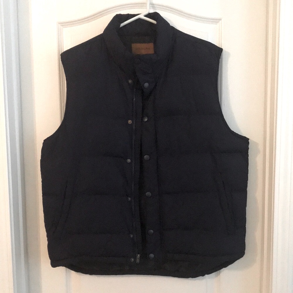 NWOT UNISEX PUFFER JACKET!